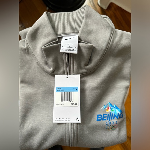 Original Nike Beijing Olympics 2022 sweatshirt Top Dri-Fit Medium - Picture 1 of 7